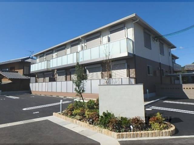 シャーメゾン嵯峨広沢外観写真1