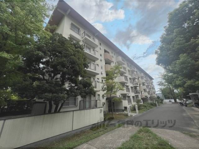 花園団地20号棟外観写真3