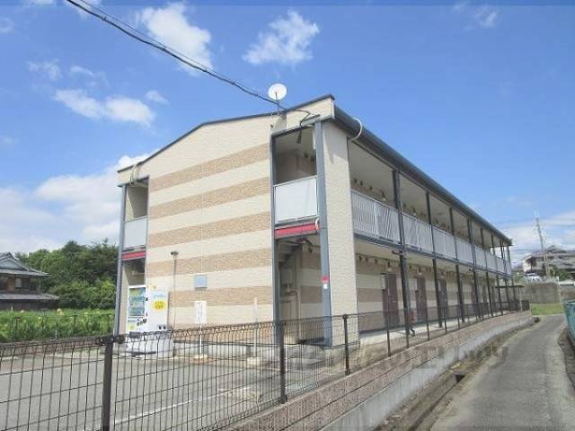 レオパレスレジェンド外観写真1
