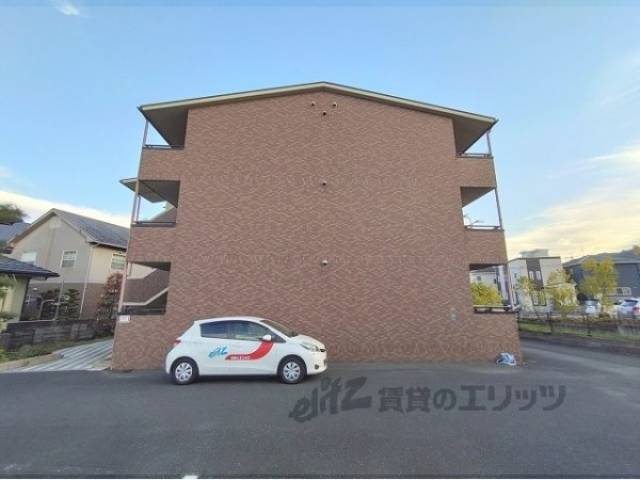 メゾンポム・ナビカ外観写真2