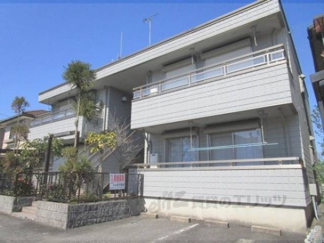 メゾン・ド・ポンヌフ外観写真1