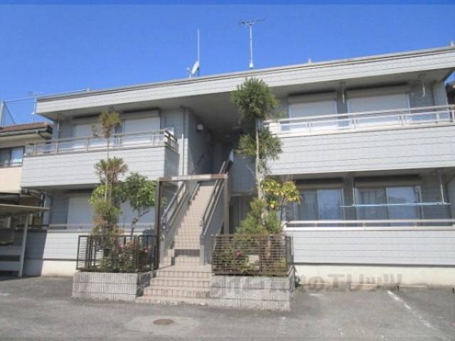 メゾン・ド・ポンヌフ外観写真2