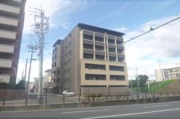 リソシエ・ヴァリエ西院外観写真