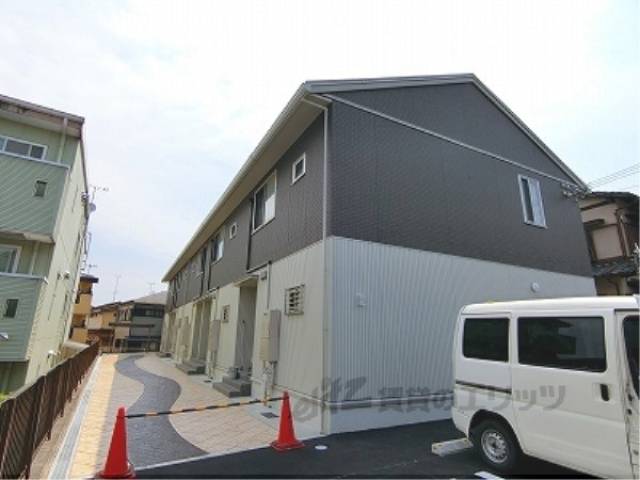 レーヴスクエア外観写真1