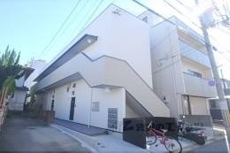 ＬＡ　ＢＵＯＮＡ　ＳＴＥＬＬＡ深草外観写真