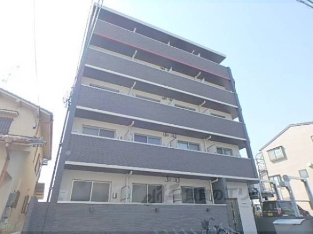 アールステージ木幡外観写真2