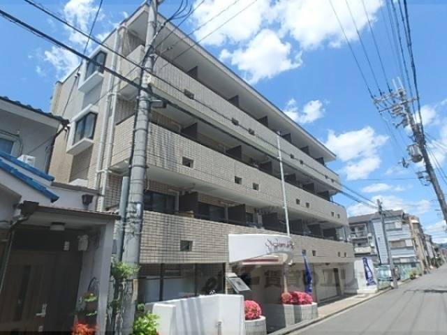 メゾン・ド・パルファン外観写真1
