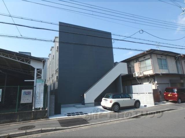 ウエストヴィレッジ外観写真2