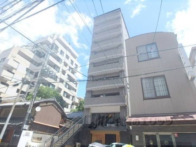 プレミアムライフ四条烏丸外観写真1