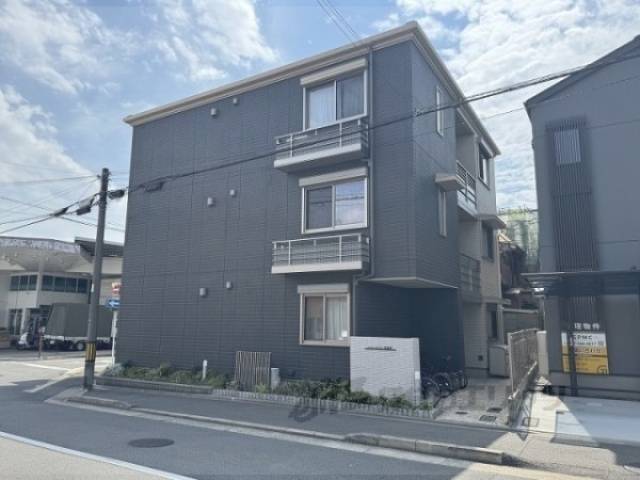 シャーメゾン冷泉町外観写真3
