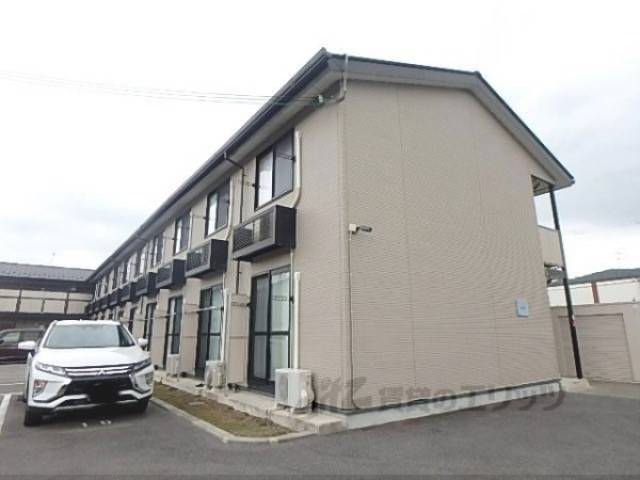 レオパレス嵯峨野外観写真1