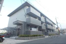 ロイヤル西野山外観写真