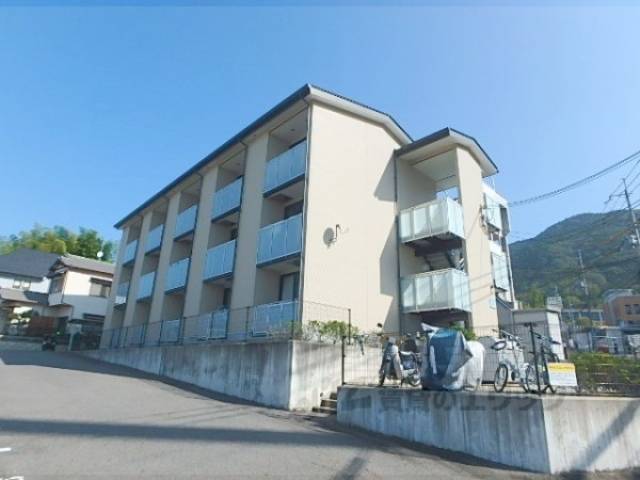 レオネクスト京都外観写真1