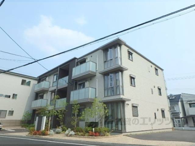 シャーメゾンハピネス弐番館外観写真1