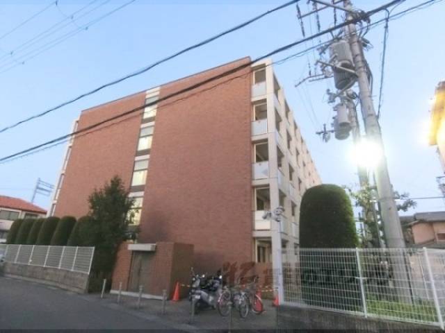 ロイヤルドミトリー同志社前外観写真3
