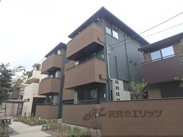 ガーデン鴨川御所東外観写真1