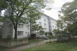 桃山南団地42号棟外観写真