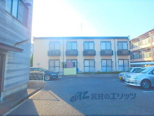 レオパレスレオ　スバル外観写真3