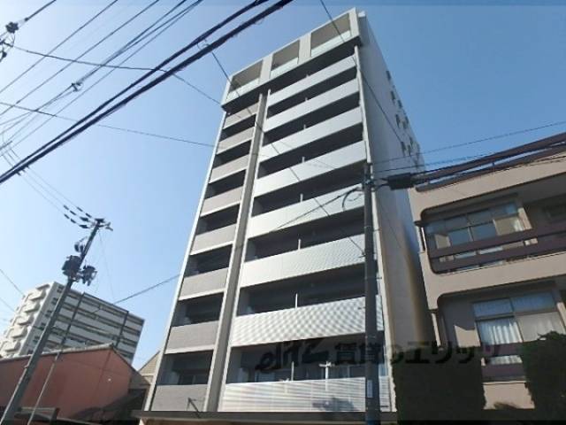 Ｒ－３Ｃｏｕｒｔ外観写真2