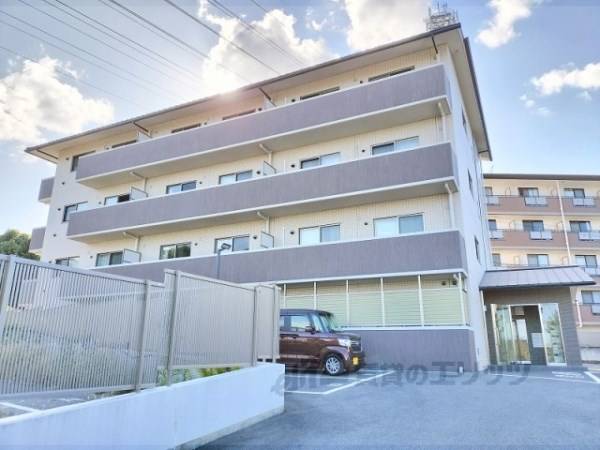 096606の外観写真