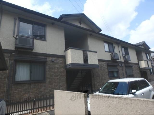 ＱＵＡＴＲＥ　ＦＥＵＩＬＬＥＳ向日町外観写真2