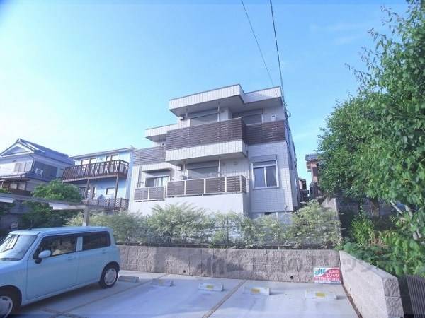 097548の外観写真