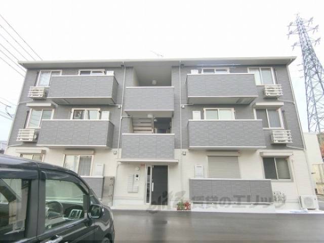 ホワイトクレイン野洲外観写真3