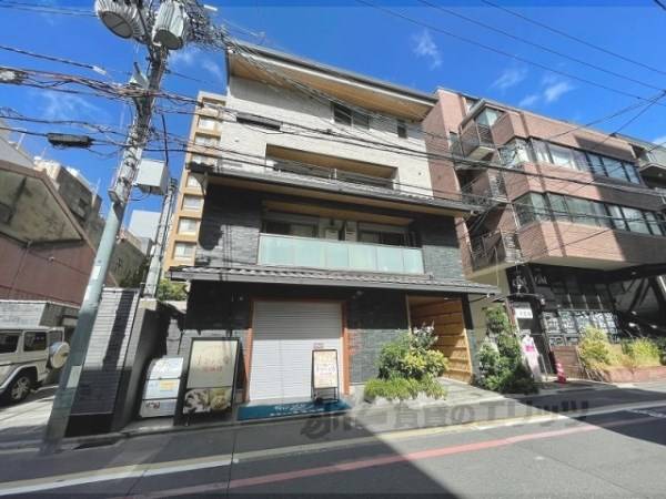 097875の外観写真