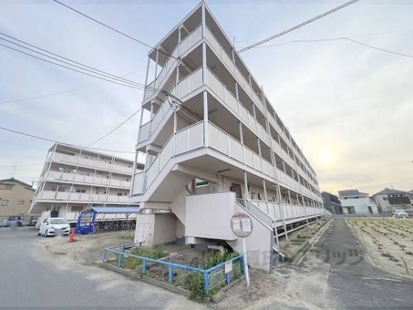 098351の外観写真
