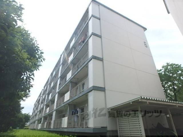 久御山団地6号棟外観写真2