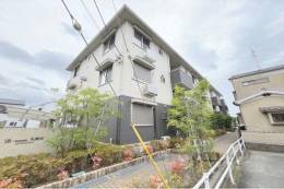 Ｄ－ｒｏｏｍ久津川外観写真