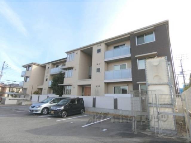 ホワイトヒルズ外観写真2