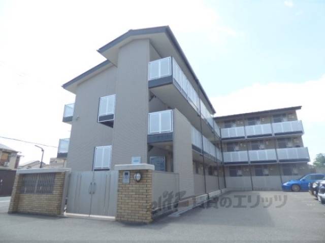 レオパレスカップラス外観写真3