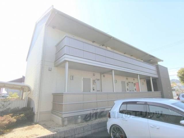 レセンテ出町Ｂ棟外観写真1