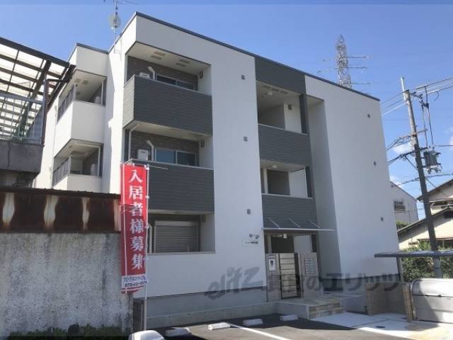 フジパレス牧野１番館外観写真1