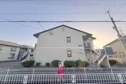 ヴィラ塚の木１号館外観写真