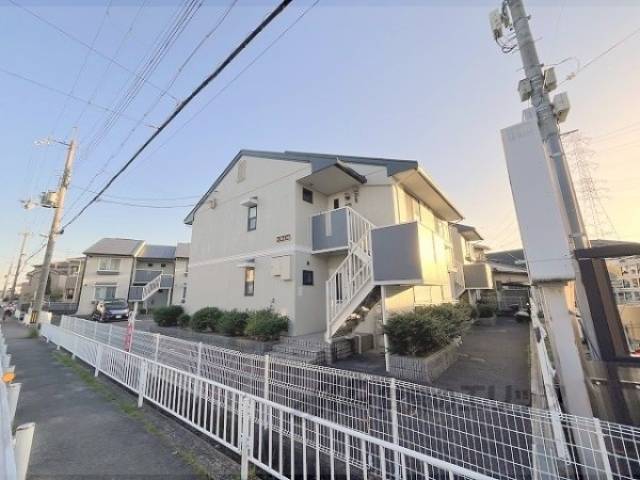 ヴィラ塚の木１号館外観写真2