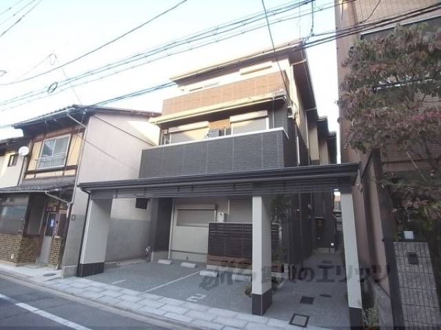 シャーメゾン二条城外観写真3