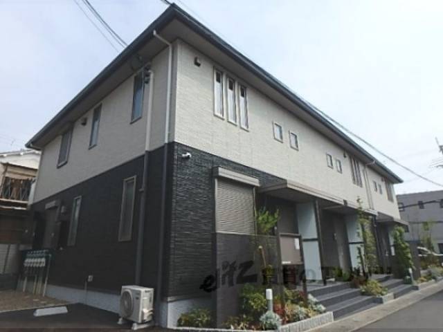 シャーメゾン太秦外観写真2