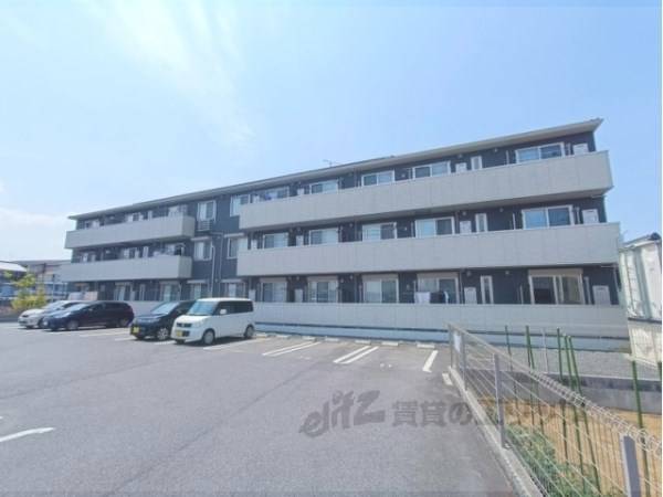 100758の外観写真