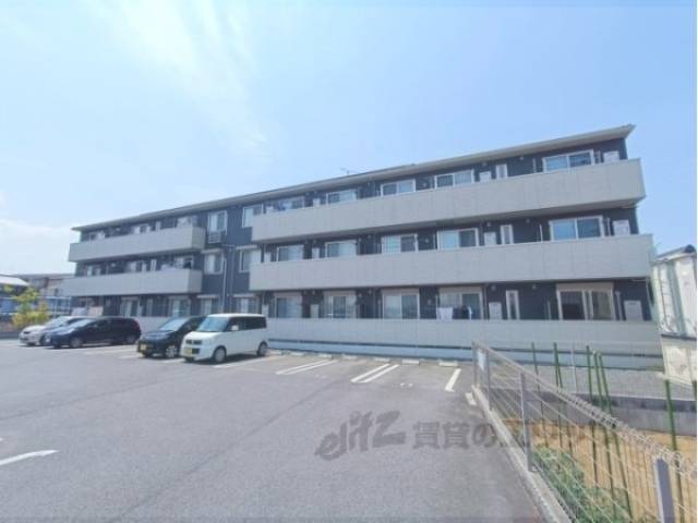 ノイエ南草津外観写真1