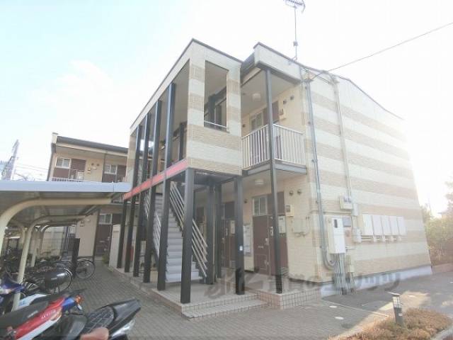 レオパレスエルヴェール３外観写真2