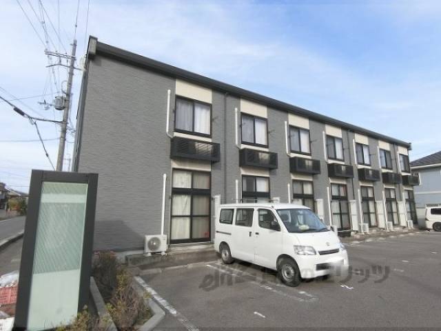 レオパレスセルリアン外観写真3