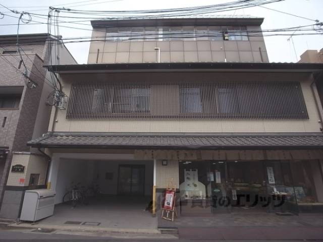 エスコート二条外観写真2