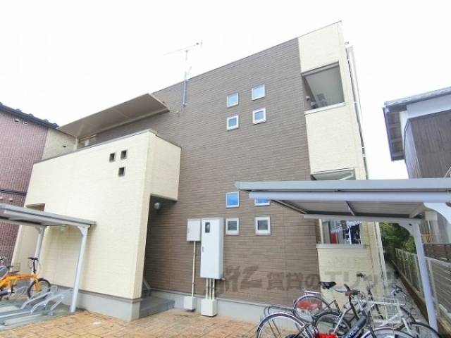 Ｃｈａｒｍｅ金屋外観写真1
