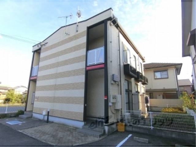 レオパレスブルーレイク外観写真2