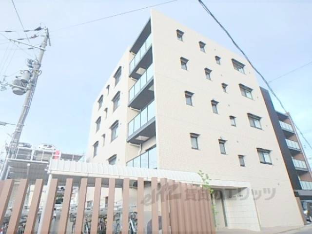 Ｒ-４Ｃｏｕｒｔ大津京外観写真2