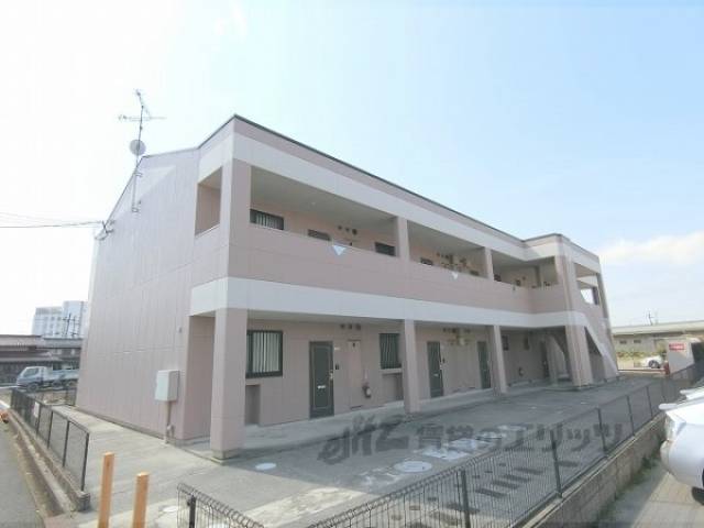 ヴィラ・ルーエン外観写真1