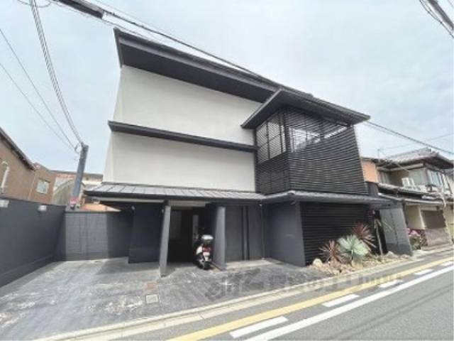 M.MUROMACHI外観写真1
