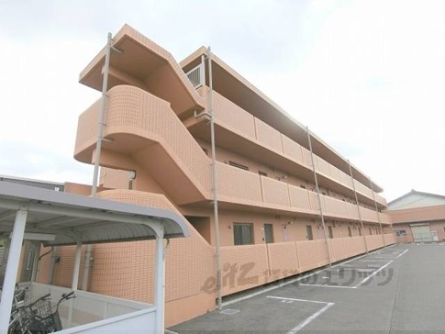 アースマーシマンション２外観写真1